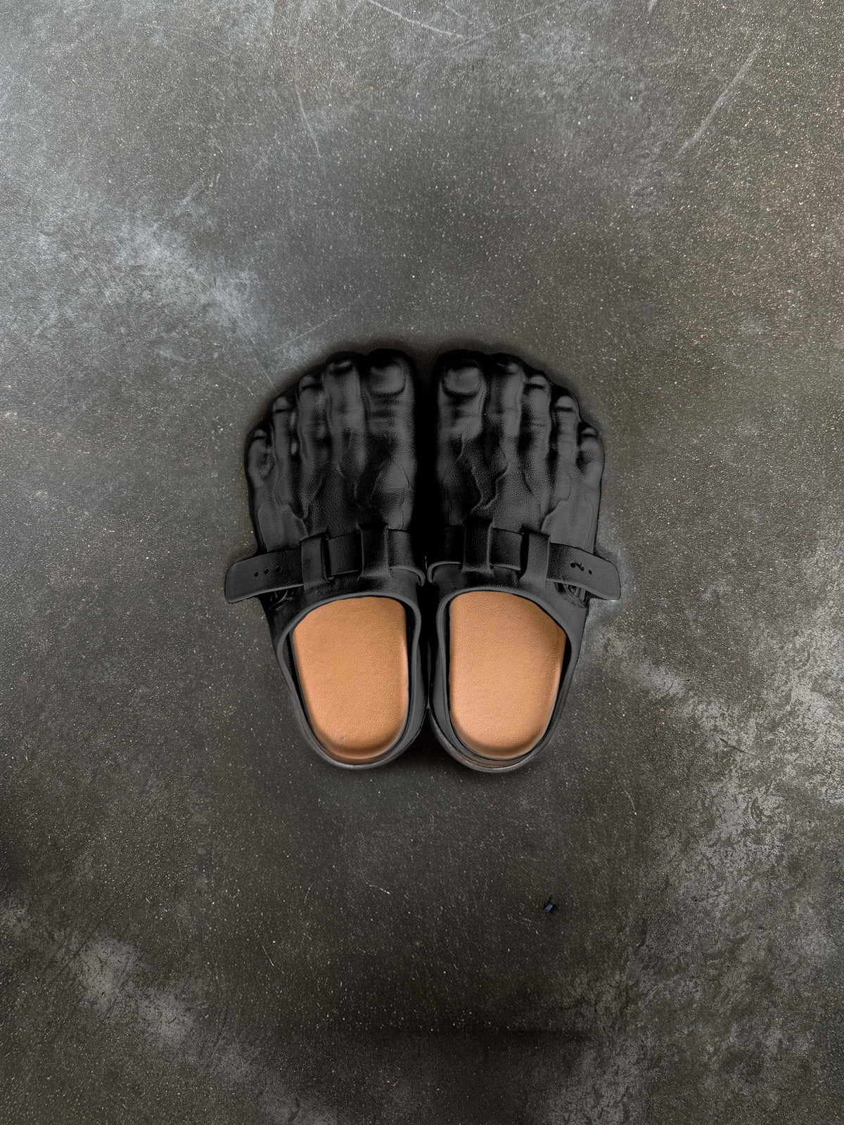 FOOT CLOGS